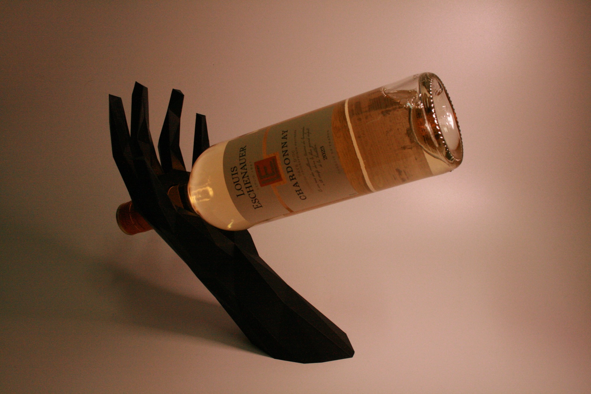 Рука (подставка под вино) 12